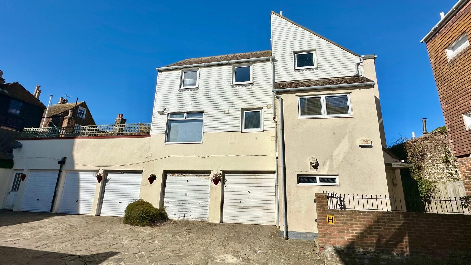 4 bed property in Wellesley Court, Old Town, Hastings